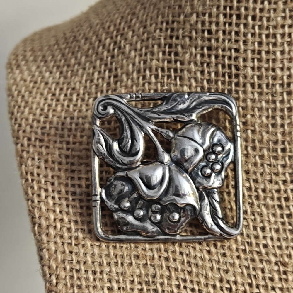 Art Nouveau Style Danecraft Sterling Silver Floral Brooch